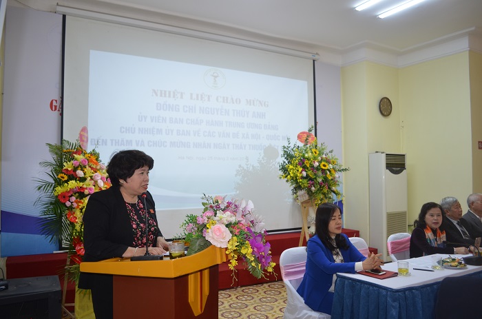 Chủ tịch Ủy  ban c&aacute;c vấn đề x&atilde; hội của Quốc hội thăm v&agrave; ch&uacute;c mừng Tổng hội Y học Việt Nam nh&acirc;n Ng&agrave;y Thầy thuốc Việt Nam 27/2