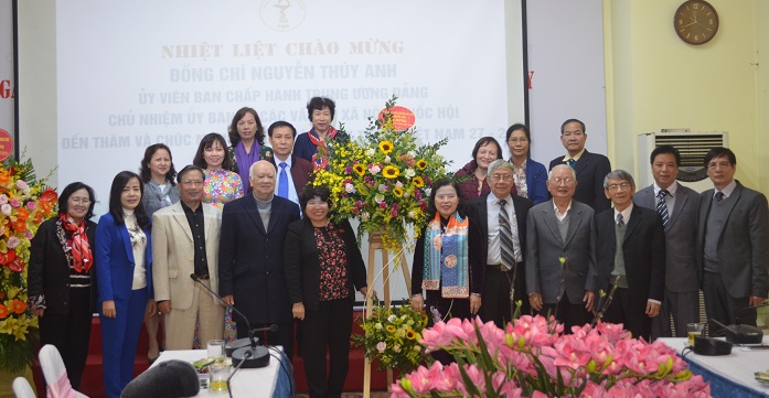 Chủ tịch Ủy  ban c&aacute;c vấn đề x&atilde; hội của Quốc hội thăm v&agrave; ch&uacute;c mừng Tổng hội Y học Việt Nam nh&acirc;n Ng&agrave;y Thầy thuốc Việt Nam 27/2