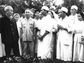 tu tuong ho chi minh voi viec nang cao y duc cua nguoi thay thuoc