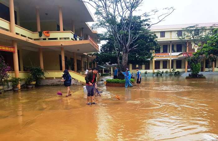 Tấm l&ograve;ng thơm thảo của c&aacute;c nữ tr&iacute; thức Việt Nam