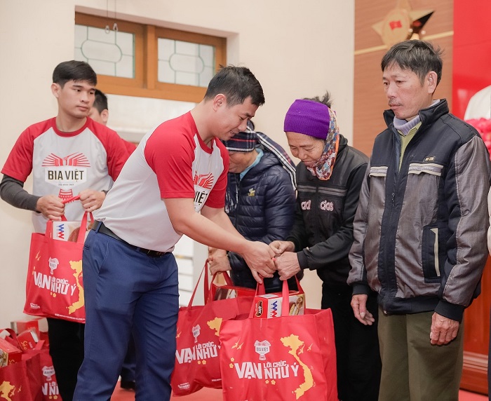 Bia Việt mang &ldquo;Vạn lời ch&uacute;c như &yacute;&rdquo; đến mọi miền Tổ quốc
