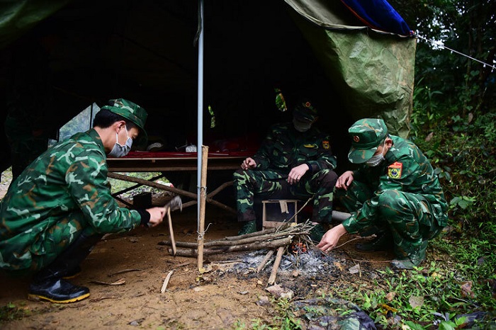 &ldquo;Ch&acirc;n đạp m&acirc;y bay, t&oacute;c vờn gi&oacute; n&uacute;i&rdquo;