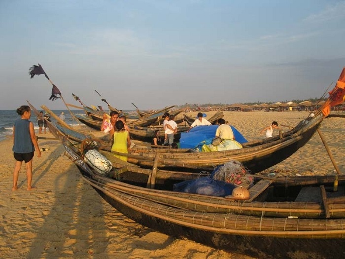 Miền Trung gánh cả hai đầu nước non