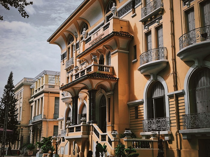 Từ miền đất hứa đến thành phố nghĩa tình