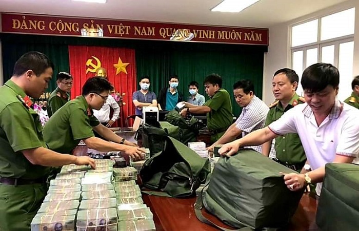 Bắt th&ecirc;m một đối tượng li&ecirc;n quan vụ đường d&acirc;y l&agrave;m giả xăng dầu 1 triệu l&iacute;t/ng&agrave;y