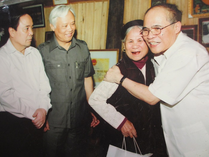 Xu&acirc;n qua miền cổ sử