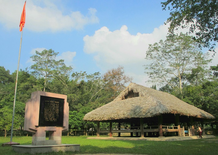 Xuân qua miền cổ sử