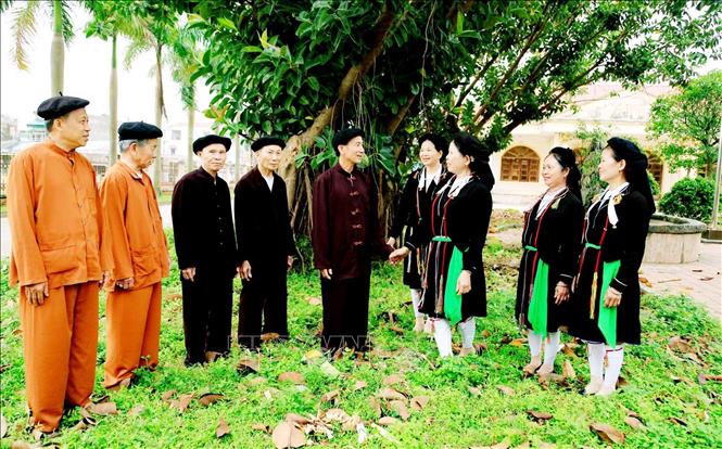 Vĩnh Ph&uacute;c tr&ecirc;n đường băng Tuổi 25