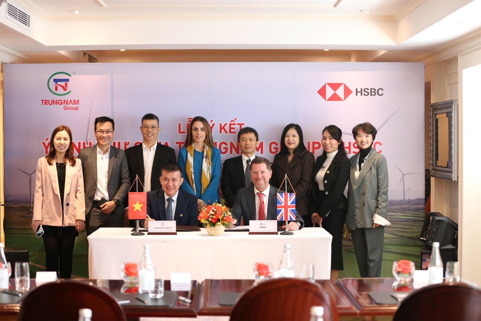HSBC Việt Nam hiện thực hóa cam kết 12 tỷ USD tài trợ phát triển bền vững với việc ký kết hợp tác cùng Trungnam Group