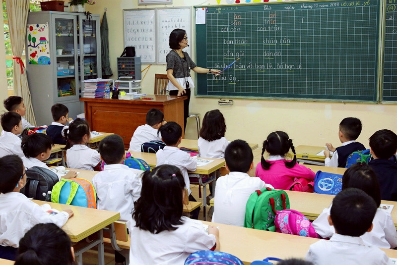H&agrave; Nội tạm dừng phương &aacute;n cho trẻ em khối lớp 1-6 thuộc 12 quận đi học tại trường