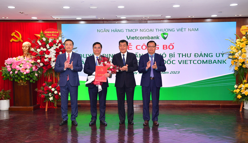 Vietcombank tổ chức Lễ công bố Quyết định chuẩn y Phó Bí thư Đảng ủy và bổ nhiệm Tổng Giám đốc