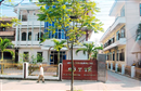 quang tri mot phu nu dot tu trong phong kham tu cua truong khoa ngoai
