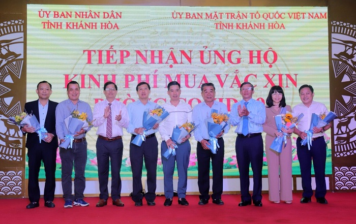 Khánh Hòa: Chi 100 tỉ đồng tiêm vắc xin phòng Covid-19 miễn phí cho người dân