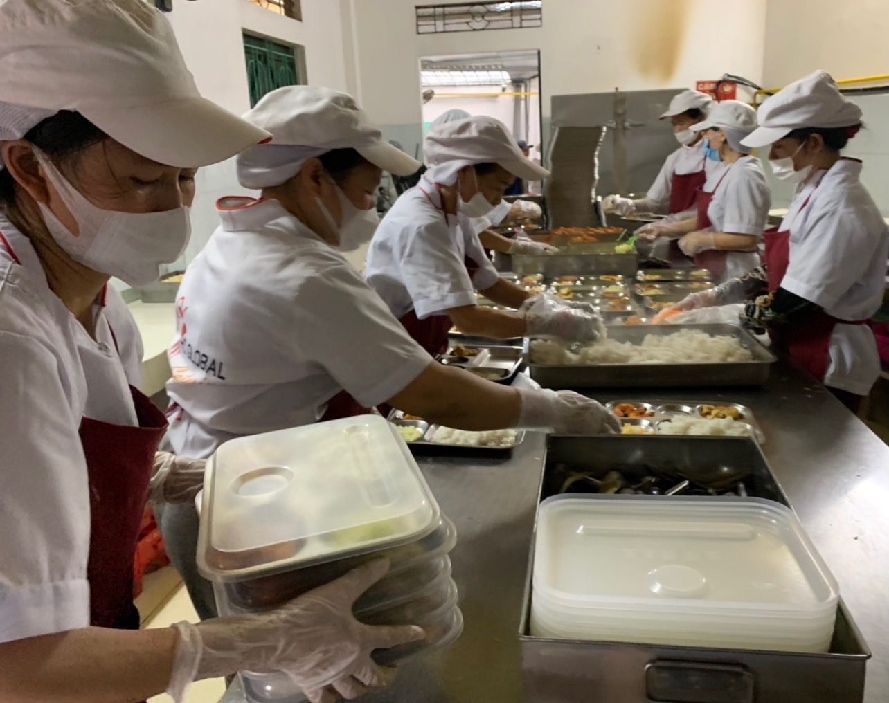 Công ty TNHH Dịch Vụ Thương Mại HC Toàn Cầu: Doanh nghiệp đi đầu trong cung cấp thực phẩm suất ăn
