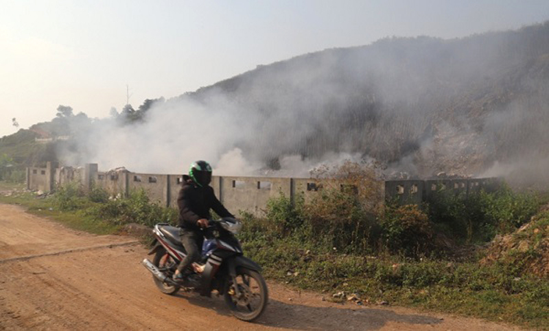 Hà Tĩnh: Cháy bãi rác gây ô nhiễm môi trường