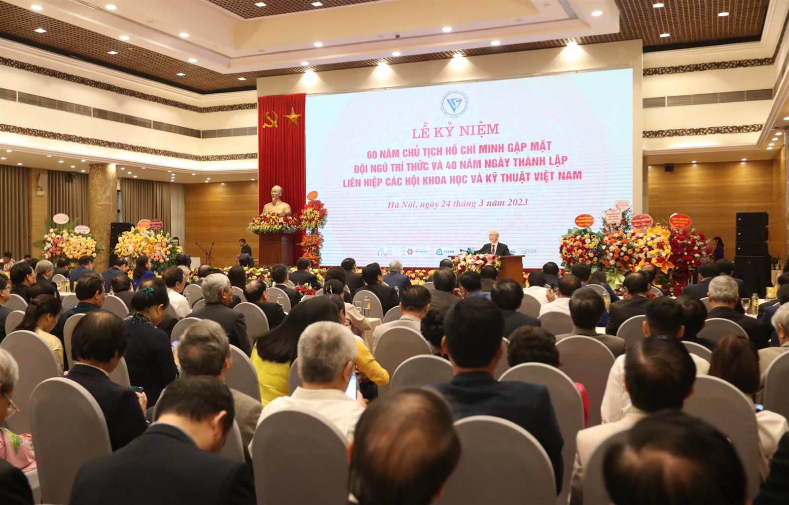 Tổng B&iacute; thư Nguyễn Ph&uacute; Trọng dự Lễ kỷ niệm 60 năm Ng&agrave;y B&aacute;c Hồ gặp mặt đội ngũ tr&iacute; thức v&agrave; 40 năm Ng&agrave;y th&agrave;nh lập Li&ecirc;n hiệp Hội Việt Nam