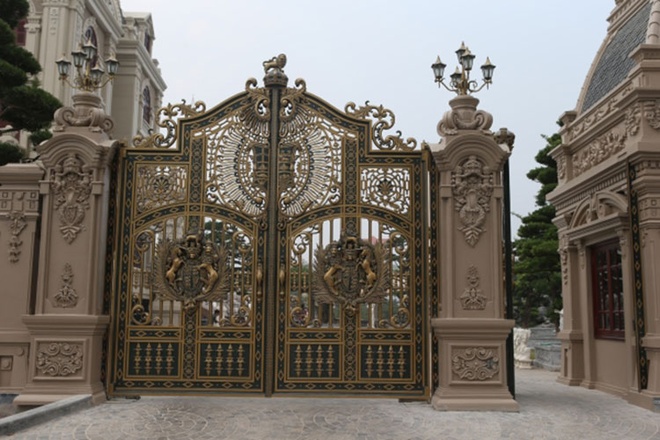 Hà Nam cũng có đại gia: Xây lâu đài nguy nga