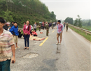 ha tinh o to keo le xe may nhieu nguoi thuong vong