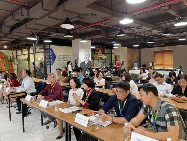 C&ocirc;ng bố chuỗi chương tr&igrave;nh &ldquo;Retail University - Th&uacute;c đẩy kinh doanh trực tuyến cho doanh nghiệp b&aacute;n lẻ&rdquo; 2021