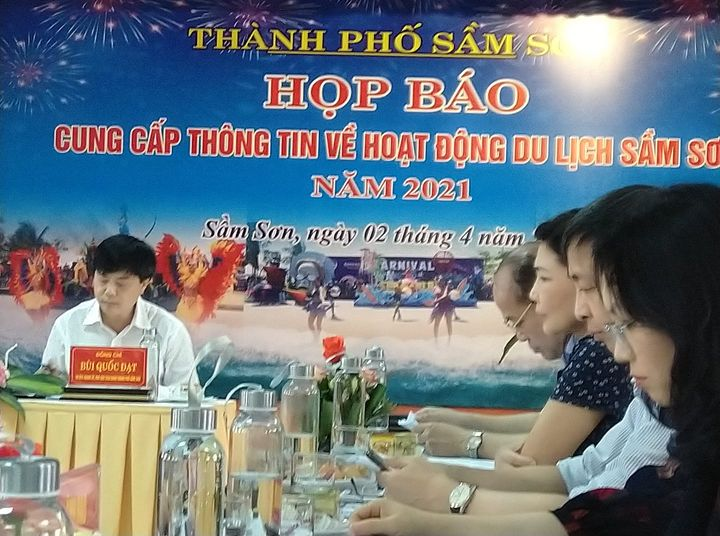 Lễ hội du lịch Sầm Sơn năm 2021: Tập đo&agrave;n Mặt trời, Tập đo&agrave;n FLC t&agrave;i trợ gi&uacute;p Sầm Sơn tổ chức c&aacute;c sự kiện quảng b&aacute;