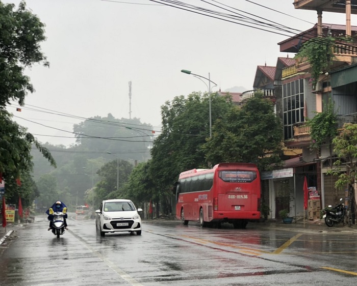 Bắc Bộ, Bắc Trung Bộ c&oacute; mưa r&agrave;o v&agrave; d&ocirc;ng, đề ph&ograve;ng lốc s&eacute;t, mưa đ&aacute;