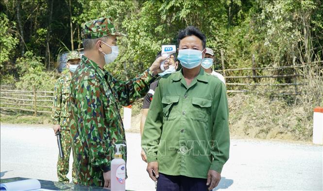 Việt Nam c&oacute; th&ecirc;m 3 ca mắc Covid-19 trong v&ograve;ng 12 giờ, cảnh gi&aacute;c cao độ trước nguy cơ dịch t&aacute;i x&acirc;m nhập