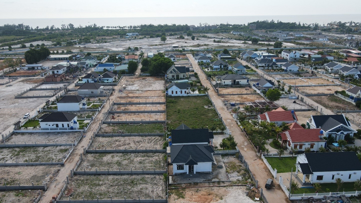 M&ocirc;i trường th&agrave;nh phố bị đe dọa bởi t&igrave;nh trạng bao chiếm đất c&ocirc;ng, xẻ thịt đất n&ocirc;ng nghiệp