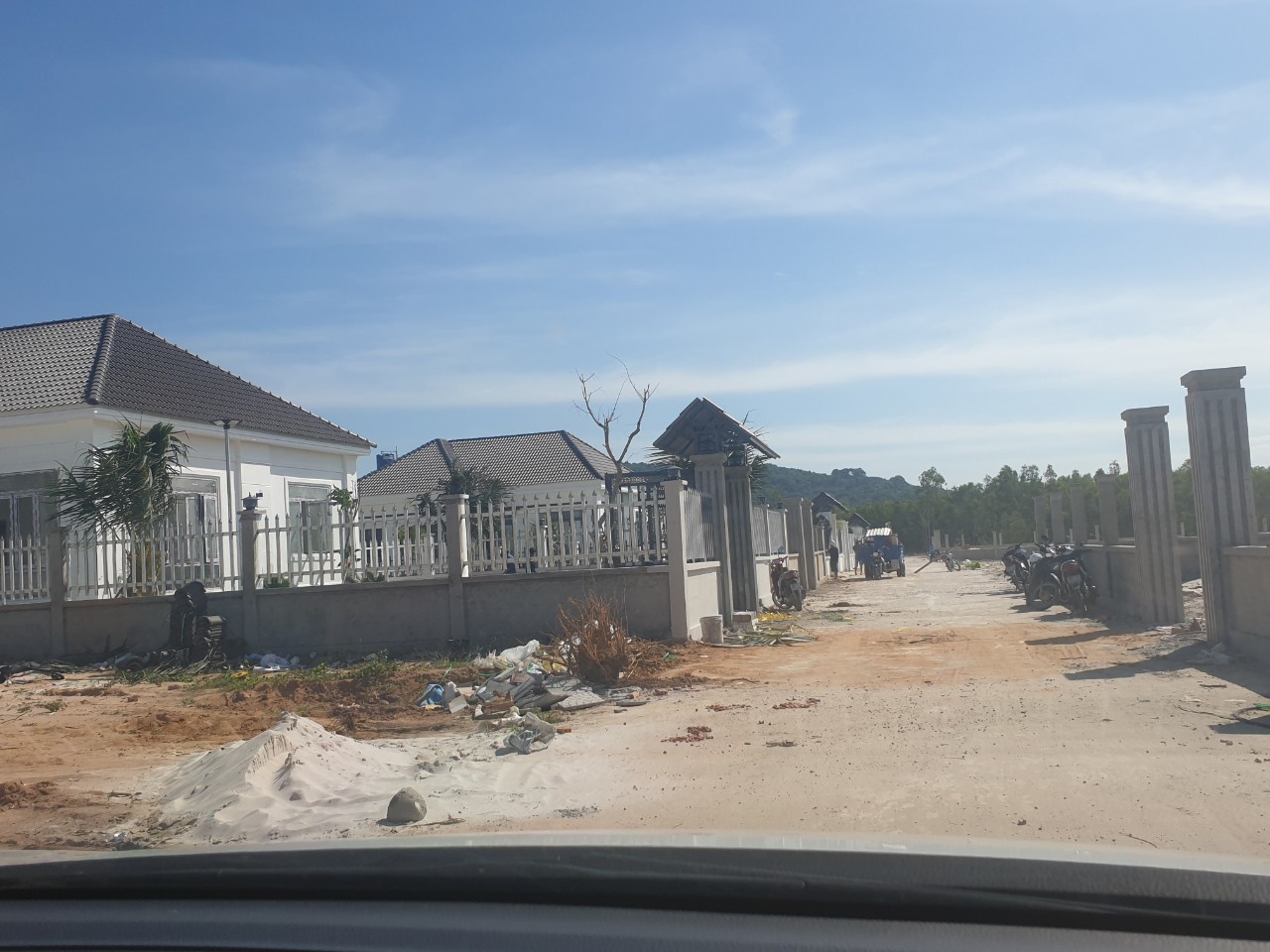 M&ocirc;i trường th&agrave;nh phố bị đe dọa bởi t&igrave;nh trạng bao chiếm đất c&ocirc;ng, xẻ thịt đất n&ocirc;ng nghiệp