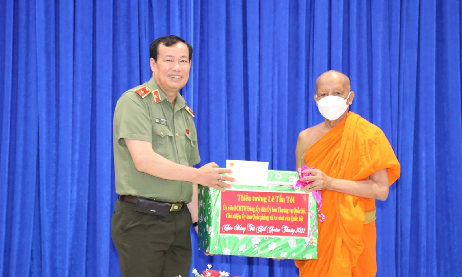 Thăm, ch&uacute;c mừng Tết Ch&ocirc;l Chnăm Thm&acirc;y tại S&oacute;c Trăng