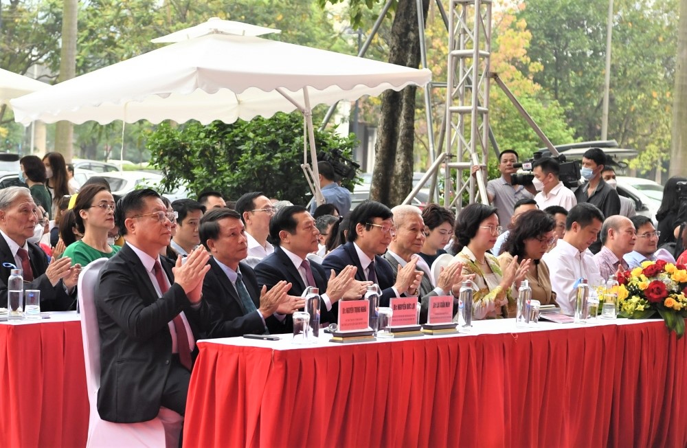 Tạp chí Sức khỏe &amp;amp; Môi trường đạt giải “Bìa báo Tết ấn tượng” tại Hội Báo toàn quốc 2022