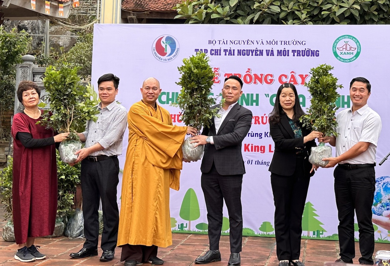 Tạp chí TN&amp;MT trồng 1008 cây tại chùa Phật Tích Trúc Lâm Bản Giốc, Cao Bằng