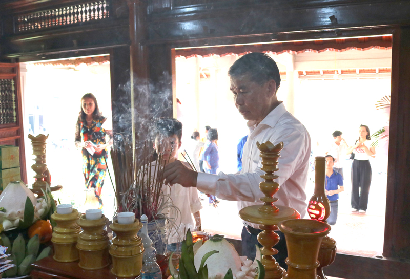 Hương Sơn, H&agrave; Tĩnh: Lễ kh&aacute;nh th&agrave;nh trung tu, t&ocirc;n tạo  DTLS cấp tỉnh nh&agrave; thờ Khai cơ hầu Đ&agrave;o Do&atilde;n Thắng