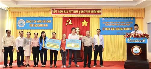 Sanvinest Khánh Hoà trao tặng 5 căn nhà đại đoàn kết