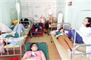 nghe an hon 50 cong nhan nhap vien nghi ngo doc thuc pham