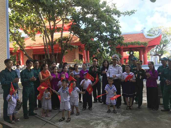 Đổi thay nơi đảo xa