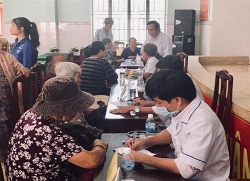 khanh hoa hon 500 nguoi cao tuoi duoc kham benh va cap thuoc mien phi