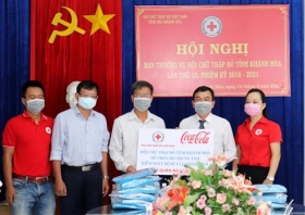 khanh hoa tang 500 phieu mua hang cho nhung nguoi co hoan canh kho khan do dich covid 19