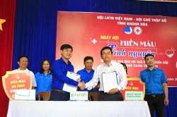 khanh hoa soi noi ngay hoi hien mau tinh nguyen cua thanh nien