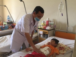 khanh hoa benh nhan nhi bi dut doi da day va tuy duoc cuu song