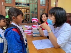 co 288 hoc sinh tieu hoc duoc kham rang