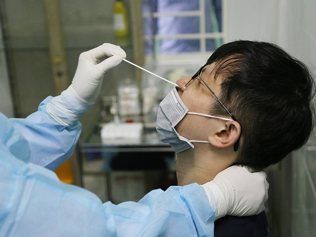 Sáng 4/5, ghi nhận thêm 2 ca lây nhiễm Covid-19 cộng đồng tại Hà Nội và Đà Nẵng, Việt Nam đã tiêm vắc-xin phòng dịch cho hơn 539.000 người