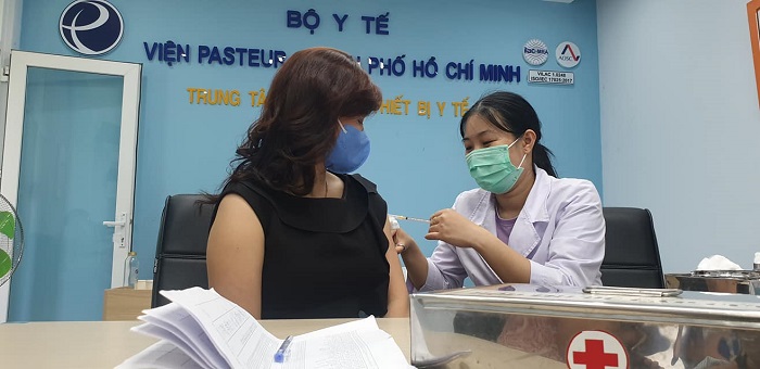 Tiêm phòng vắc-xin cho hơn 80 phóng viên tại TP Hồ Chí Minh tham gia chống dịch Covid-19