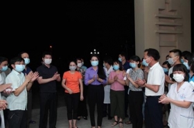 kip thoi dong vien can bo chien si nhan vien y te tuyen dau chong dich tai vinh phuc