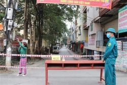tp hoa binh thuc hien gian cach xa hoi tu 0h ngay 105