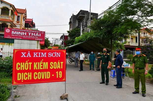 Hà Nội: 4 người lây nhiễm Covid-19 sau khi tiếp xúc F0 tại sân bóng