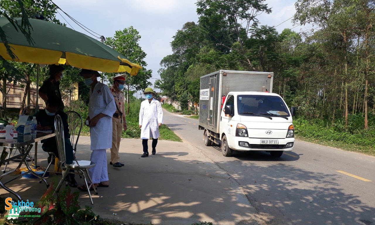 Những lá chắn vững vàng chống dịch