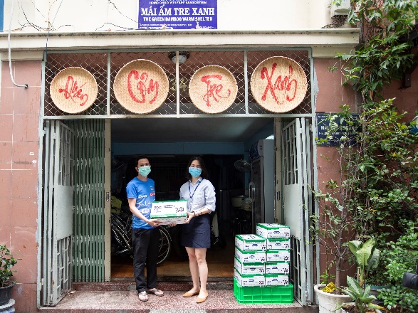 Quỹ sữa vươn cao Việt Nam tiếp tục hành trình trao sữa cho trẻ em tại 26 tỉnh thành trong năm thứ 14