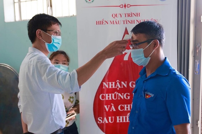 Tuổi trẻ Kh&aacute;nh H&ograve;a tham gia hiến m&aacute;u t&igrave;nh nguyện khẩn cấp