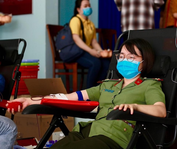 Tuổi trẻ Kh&aacute;nh H&ograve;a tham gia hiến m&aacute;u t&igrave;nh nguyện khẩn cấp