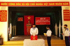 cu tri huyen truong sa thuc hien bau cu som
